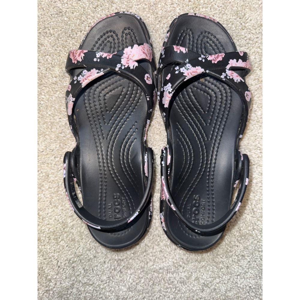 Crocs Swiftwater Sandal Womens 6 Black Pink Floral Strappy Water Friendly Shoes